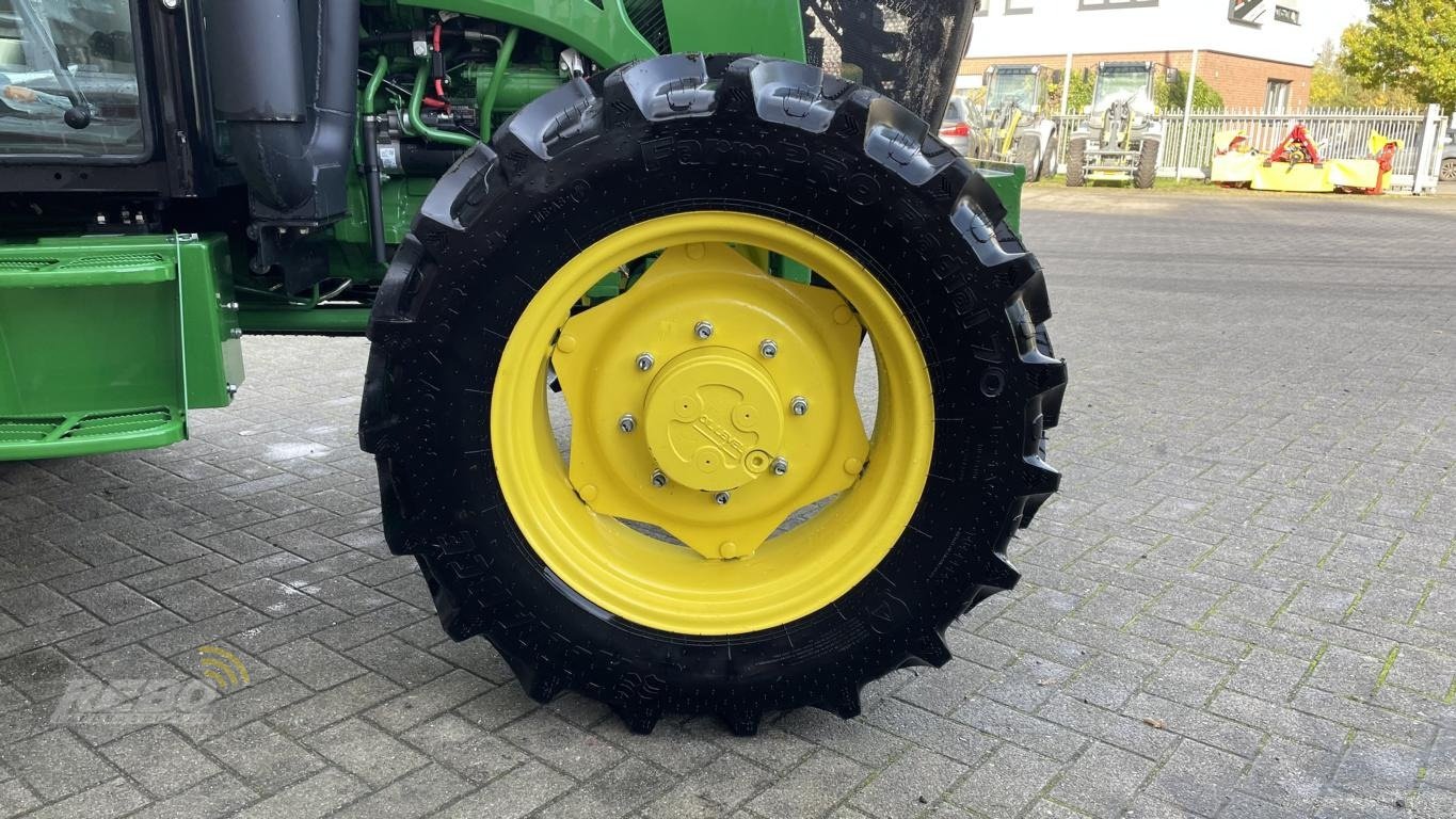 Traktor typu John Deere 5058E KOMPAKTTRAKTOR STUFE V, Neumaschine v Schwaförden (Obrázok 9)